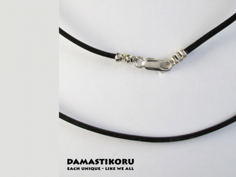 Damastikoru Leather pendant cord, width 3,0mm, Lederband, in Silber eingefasst. Eine elegante Kette.