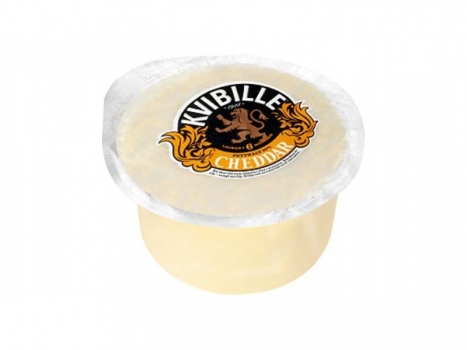Kvibille® Cheddar Lagrad 32% 1400g, Kvibille Cheddar-Käse ist eine würziger, vollmundiger Käse mit einem ausgeprägten Salzgehalt , Säure und Bitterkeit, angenehm ausgewogen.