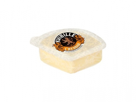 Kvibille® Cheddar 32% 500g, Kvibille Cheddar-Käse ist eine würziger, vollmundiger Käse mit einem ausgeprägten Salzgehalt , Säure und Bitterkeit, angenehm ausgewogen.