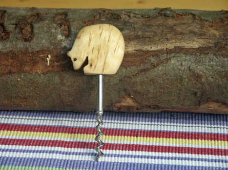 Korkenzieher Bär, hergestellt aus Birkenholz, einige Motive werden aus zwei unterschiedlichen Hölzern gefertigt!