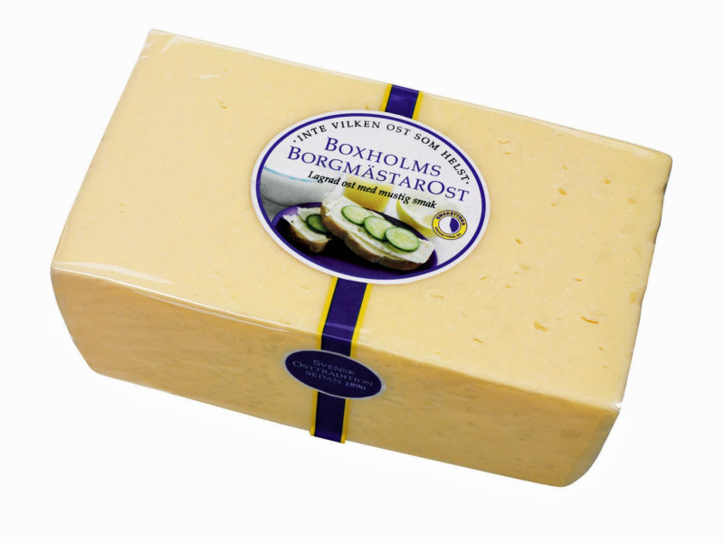 Boxholms Borgmästarost 800g, Schmackhafter Käse, der zu vielen Käsegerichten passt. Dieser Käse ist vollmundig und passt zu fast allem.
