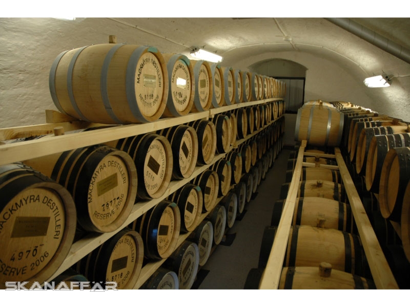Mackmyra Moment Ledin 700ml, Ein eleganter Whisky, der sowohl weiche Holznoten besitzt und gleichzeitig auch würzig ist.