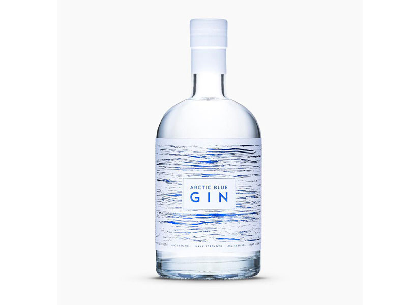 Arctic Blue Gin Navy Strength 500ml, Arctic Blue Navy Strenght 58,5% vol. hat ein faszinierend lebendiges, extra intensives Aroma von Heidelbeersträuchern.