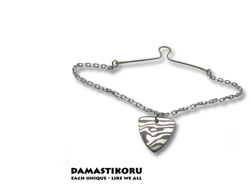 Damastikoru triangle tie pin, Damascus steel, Krawattennadel die am Hemdknopf befestigt wird.