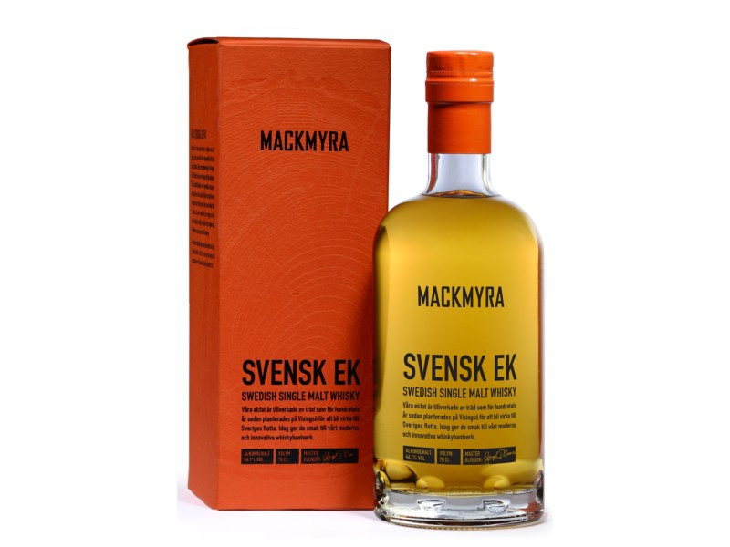 Mackmyra Svensk Ek 700ml, Schwedische Eiche gibt diesem Whisky einen würzigen Charakter und eine Note von Sandelholz, getrocknetem Ingwer, schwarzem Pfeffer und Kräuten.